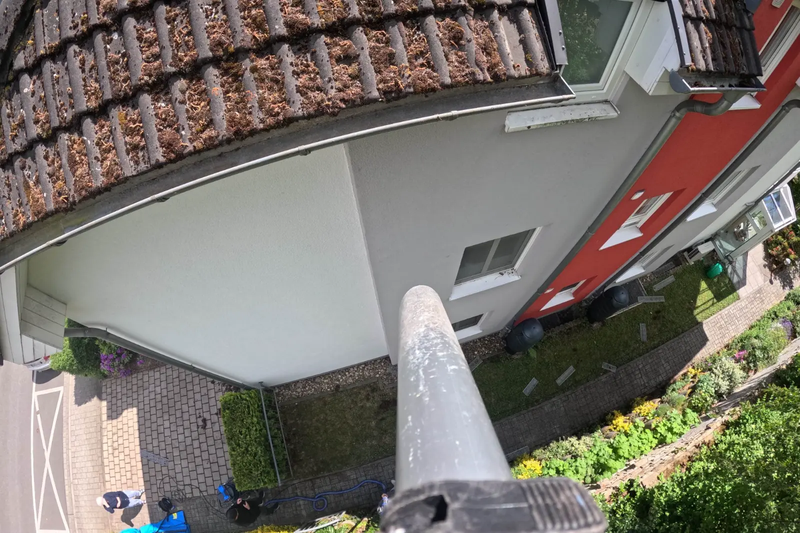Dachrinnenreinigung SkyVac Mehrfamilienhaus Rhein-Main RELTRO