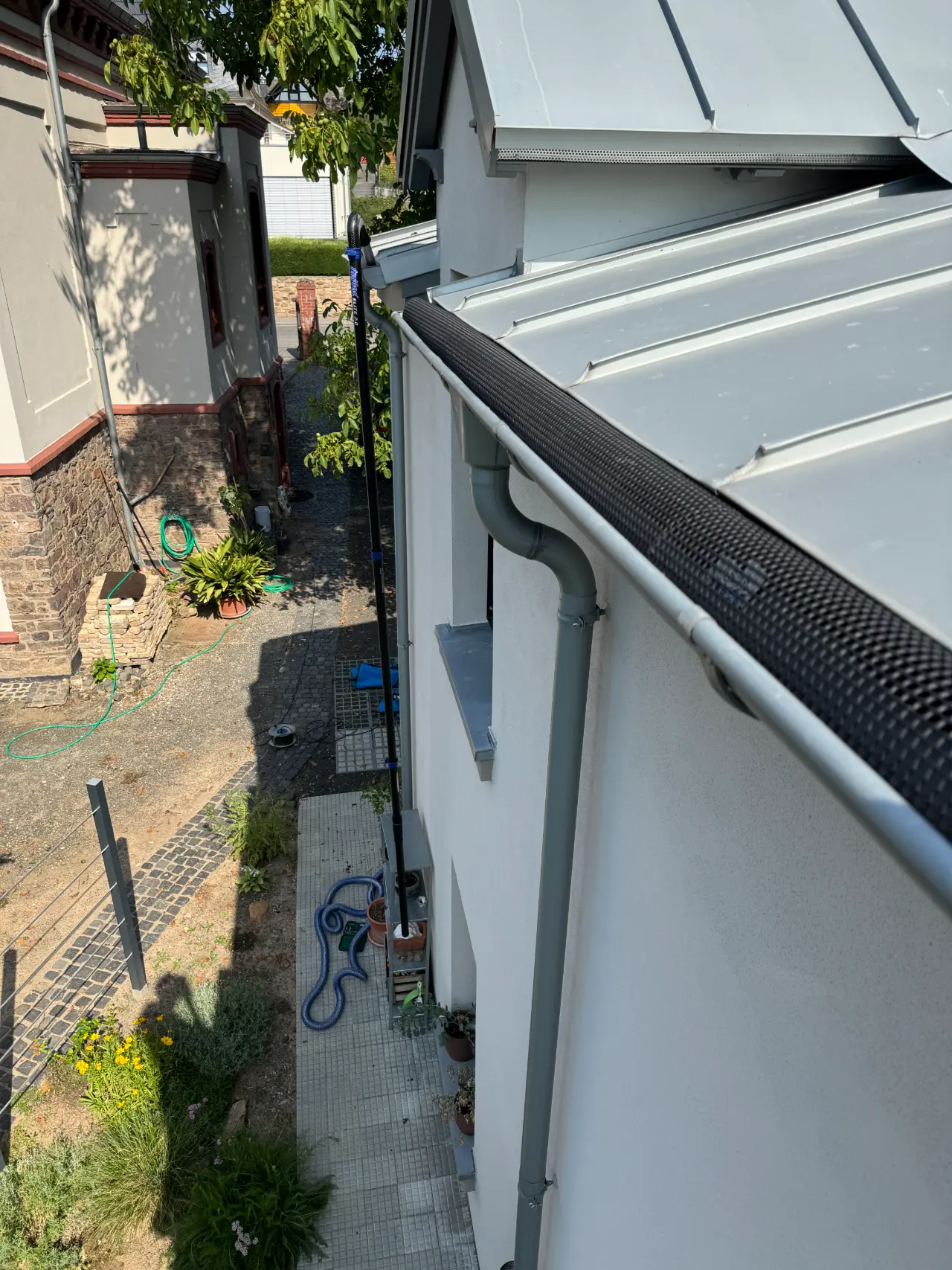 Dachrinnenschutz Montage Darmstadt Laubschutz RELTRO
