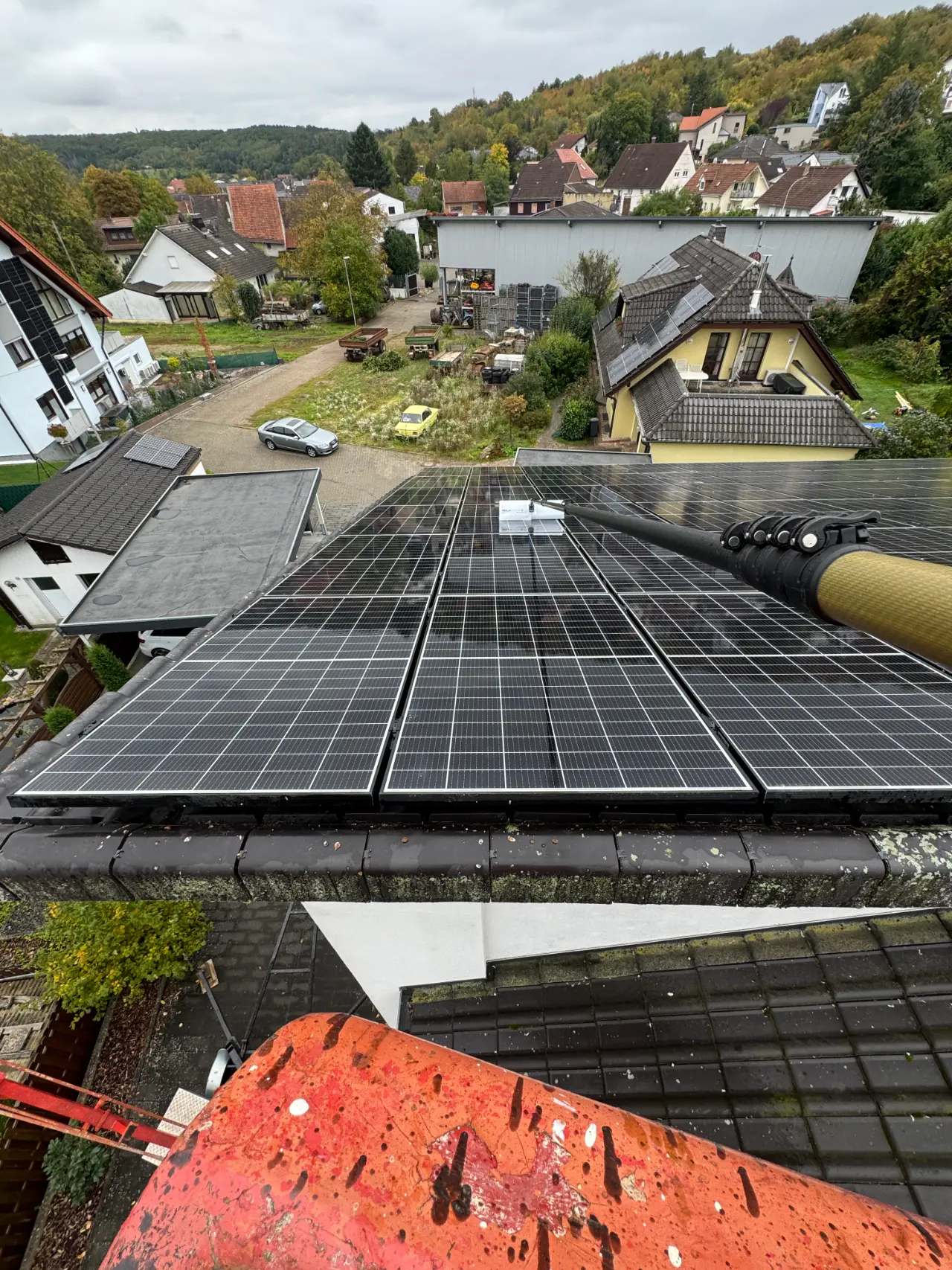 Solarreinigung Photovoltaik Hubarbeitsbühne Rhein-Main RELTRO