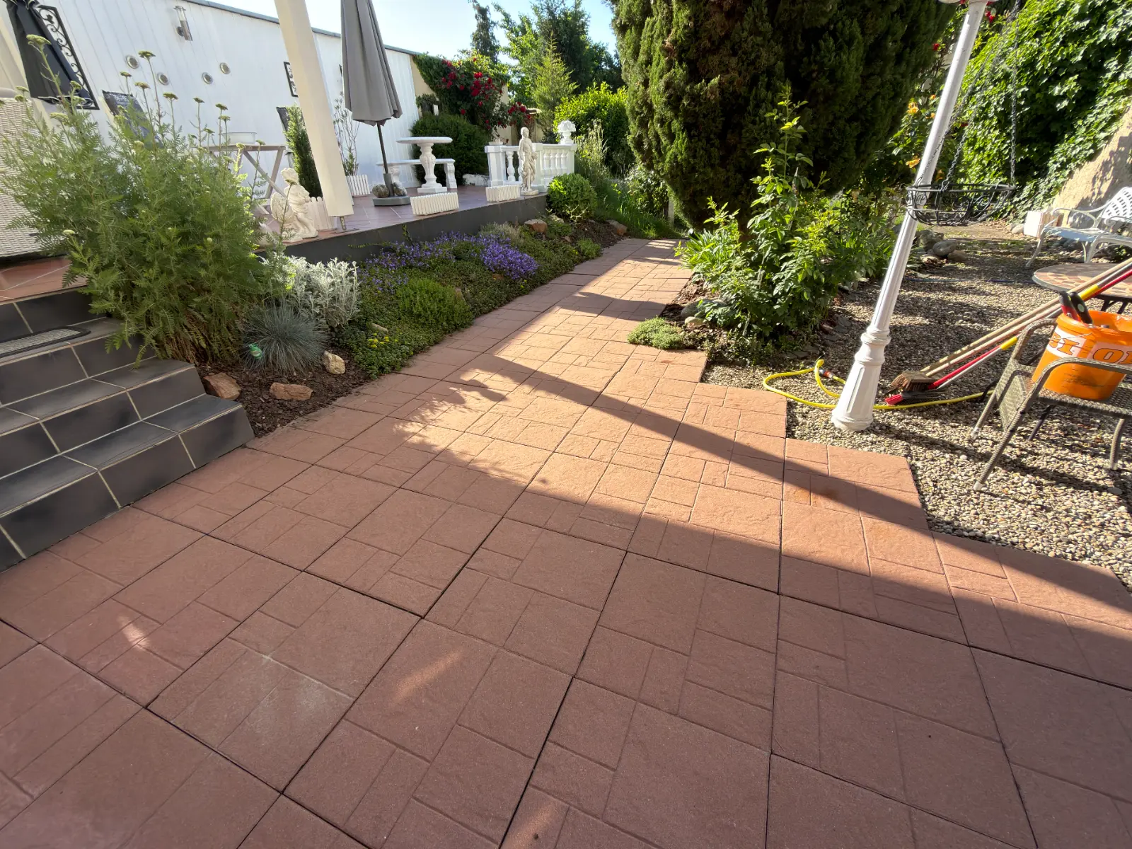 Pflasterreinigung Gartenweg Sonne Rhein-Main RELTRO